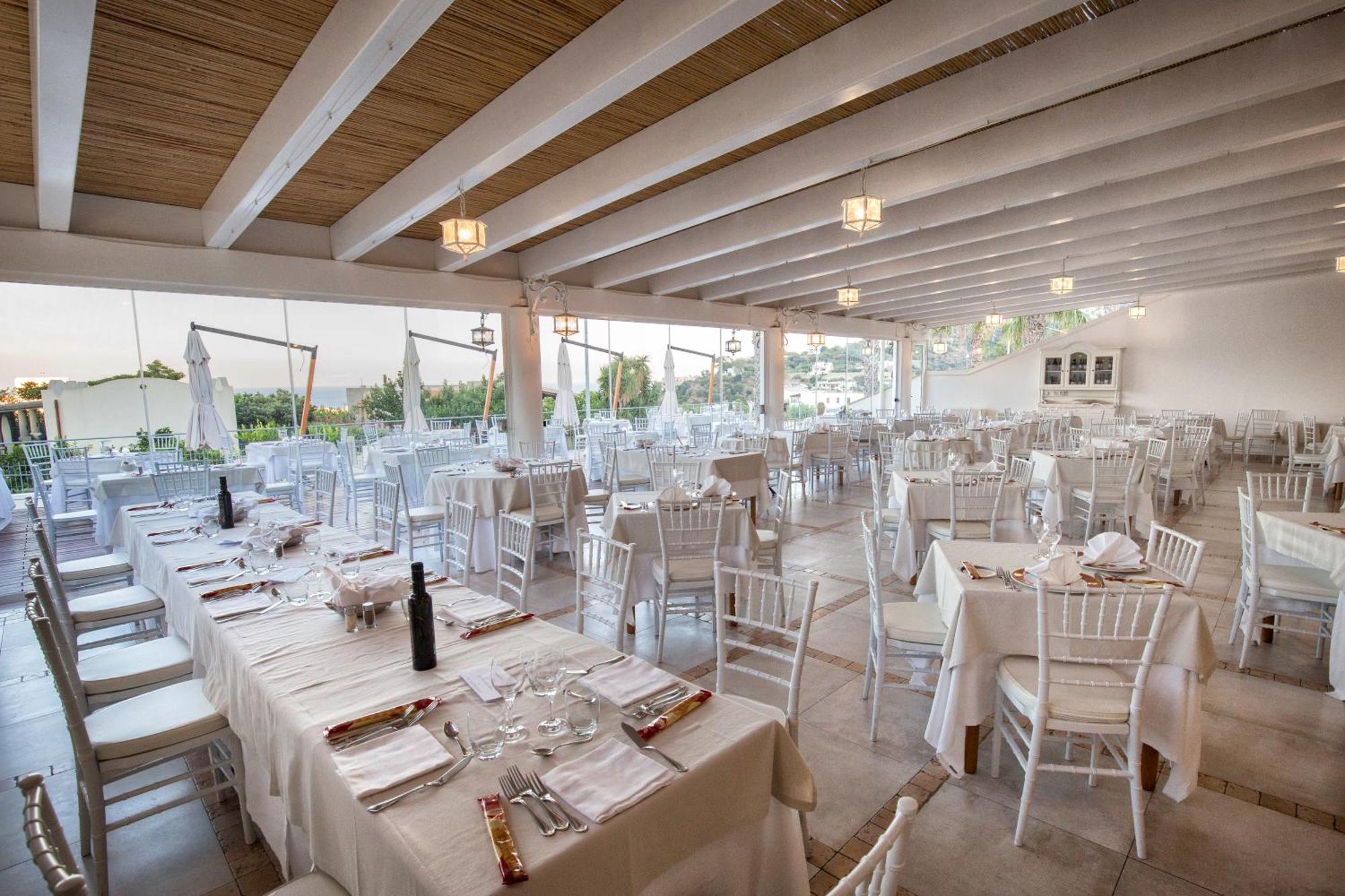 Hotel Tritone Lipari Exterior photo