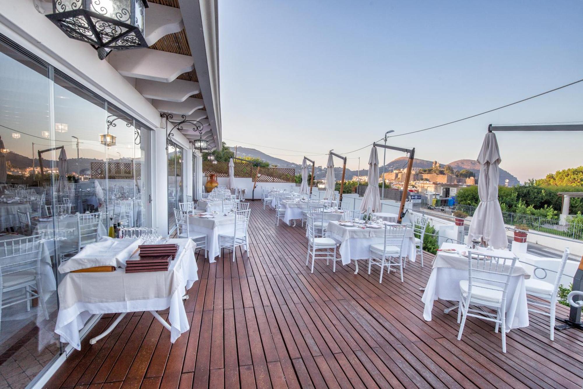 Hotel Tritone Lipari Exterior photo