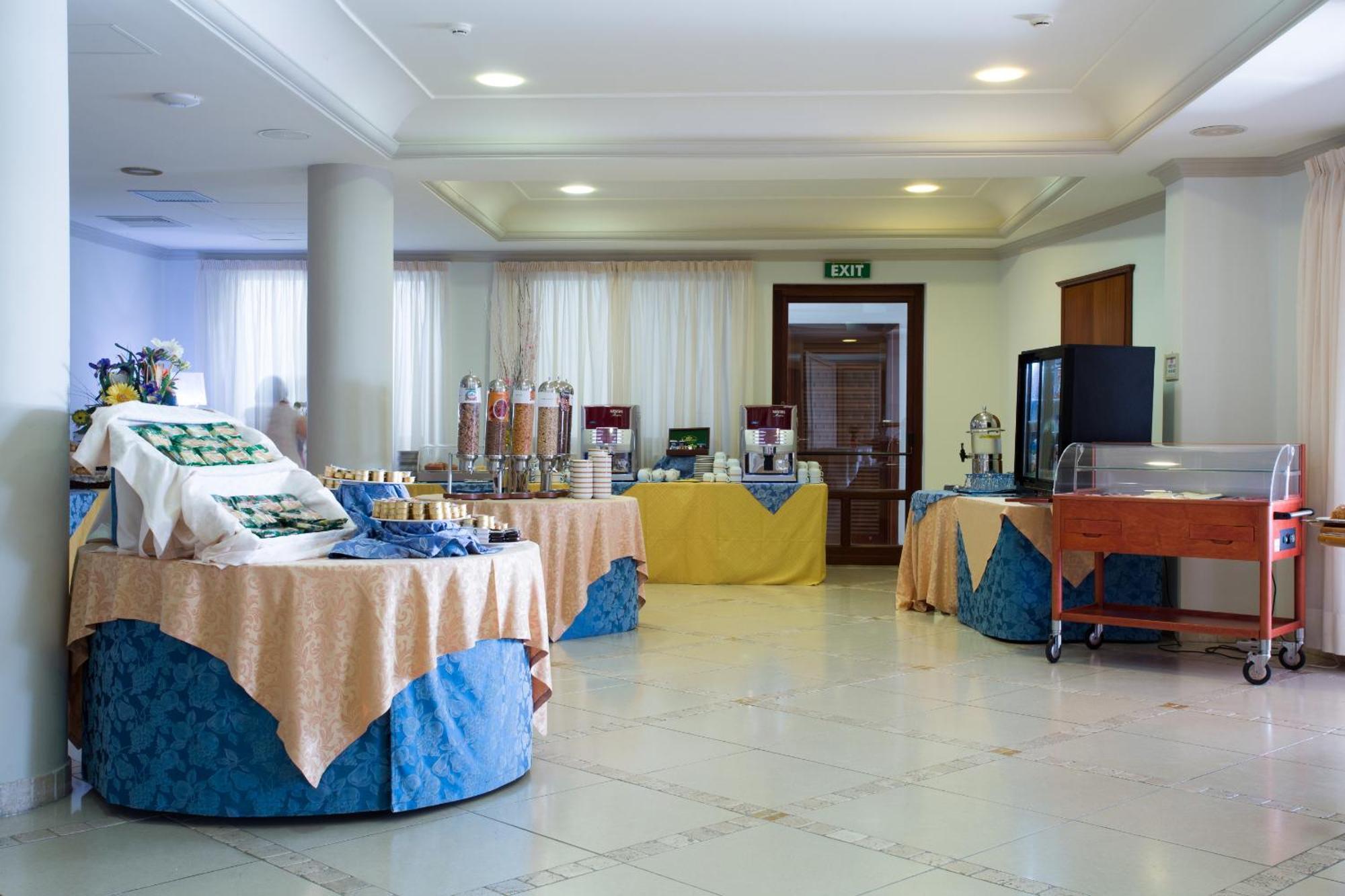 Hotel Tritone Lipari Exterior photo