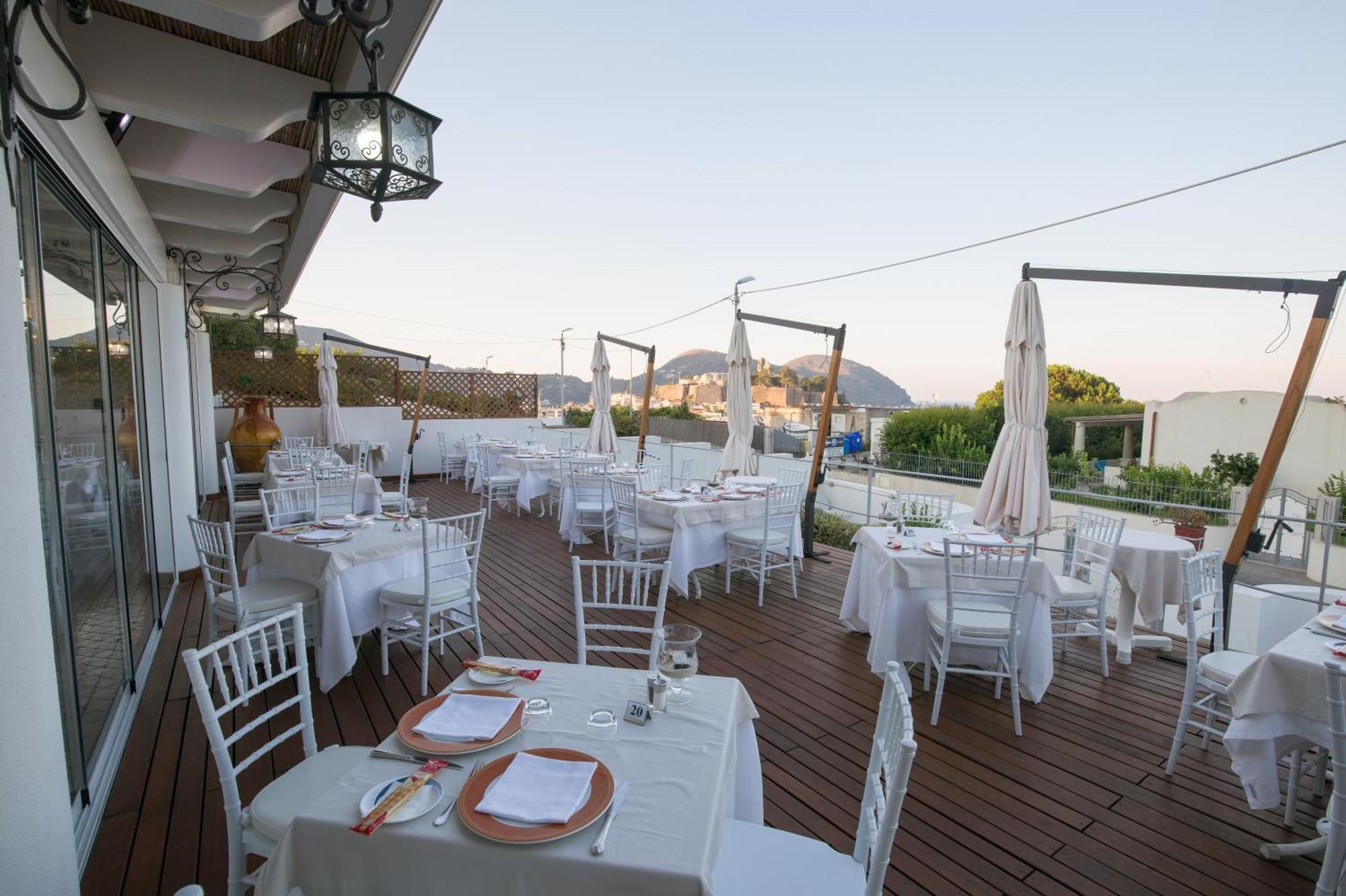 Hotel Tritone Lipari Exterior photo